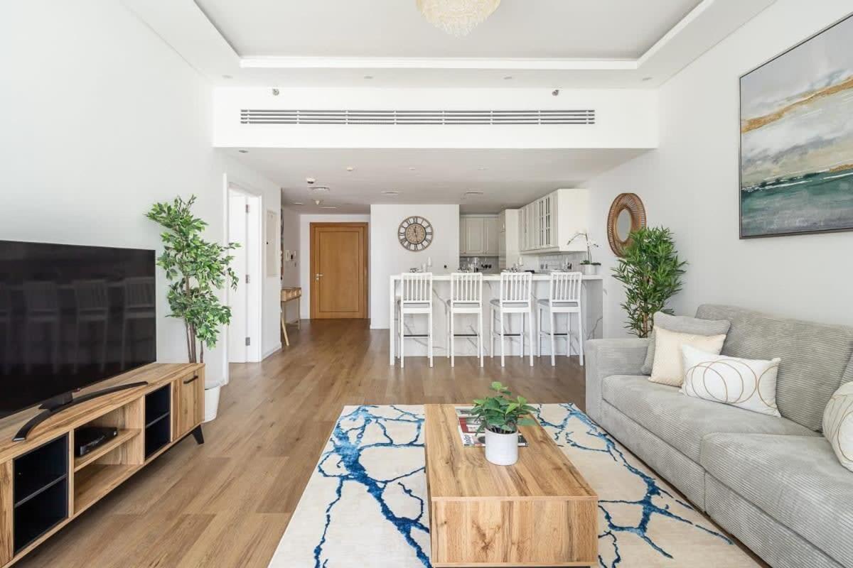 Frank Porter - Bayside Trident Apartment *